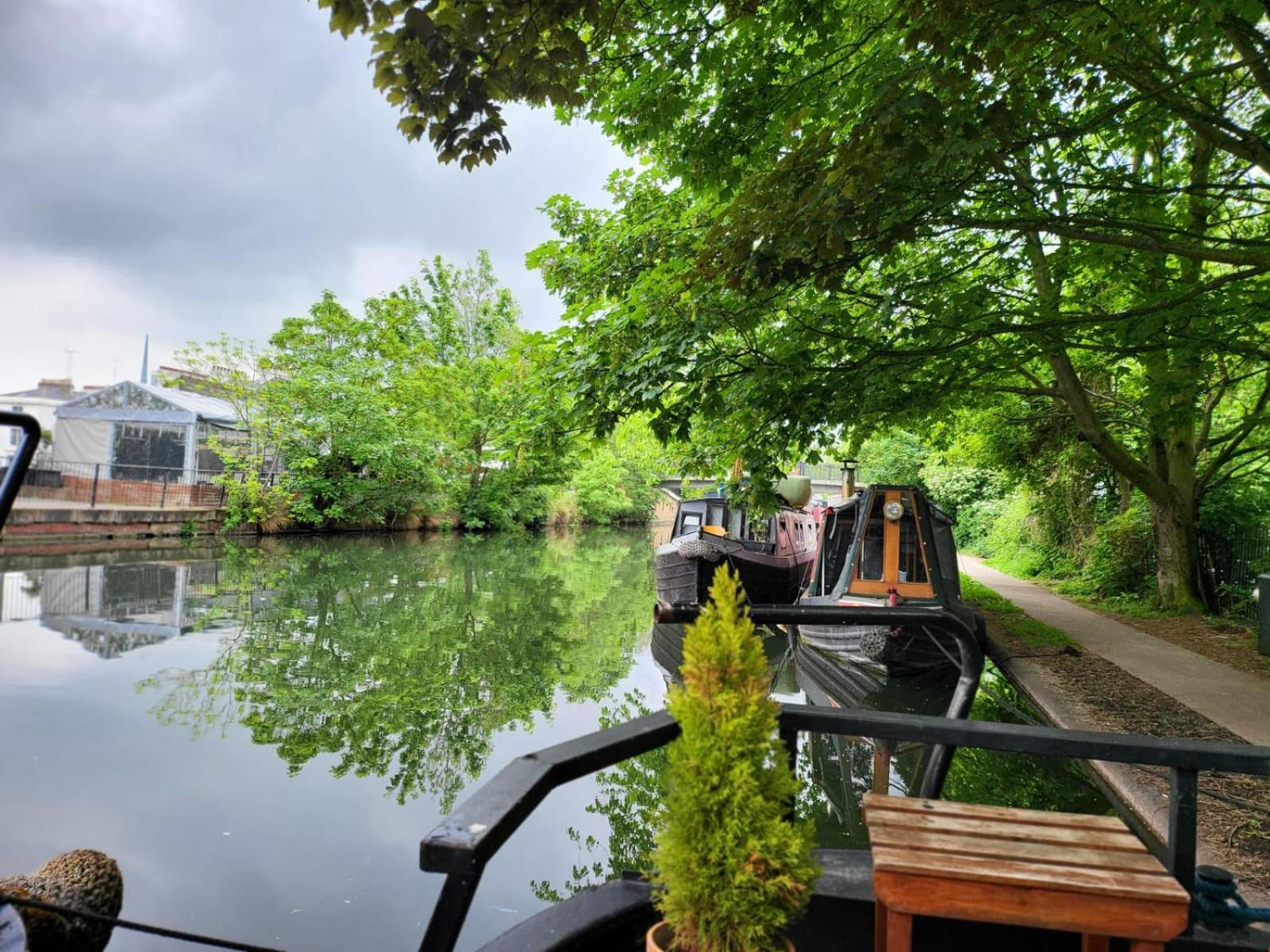 Lovely Canal Boat In Little Venice For Family & Friends 伦敦 外观 照片
